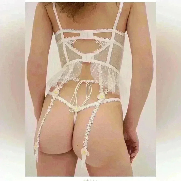 New with tags For Love and Lemons daisy yellow white thong xs - Picture 6 of 7